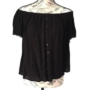 Chloe June Black Off Shoulder Top in Size M